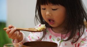 口から食べることの大切さ