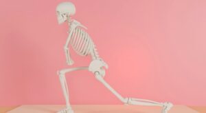 コロナ自粛で弱っていませんか？骨のケアはコツコツ積み重ねが必須！