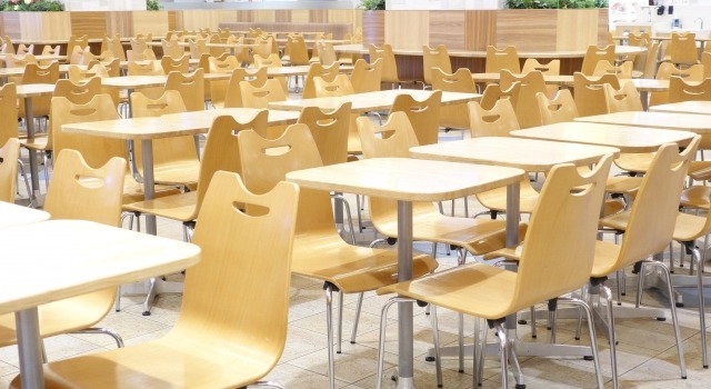 【比較】社員食堂の運営方法とは？委託給食・ケータリング・置き社食のメリット・デメリット
